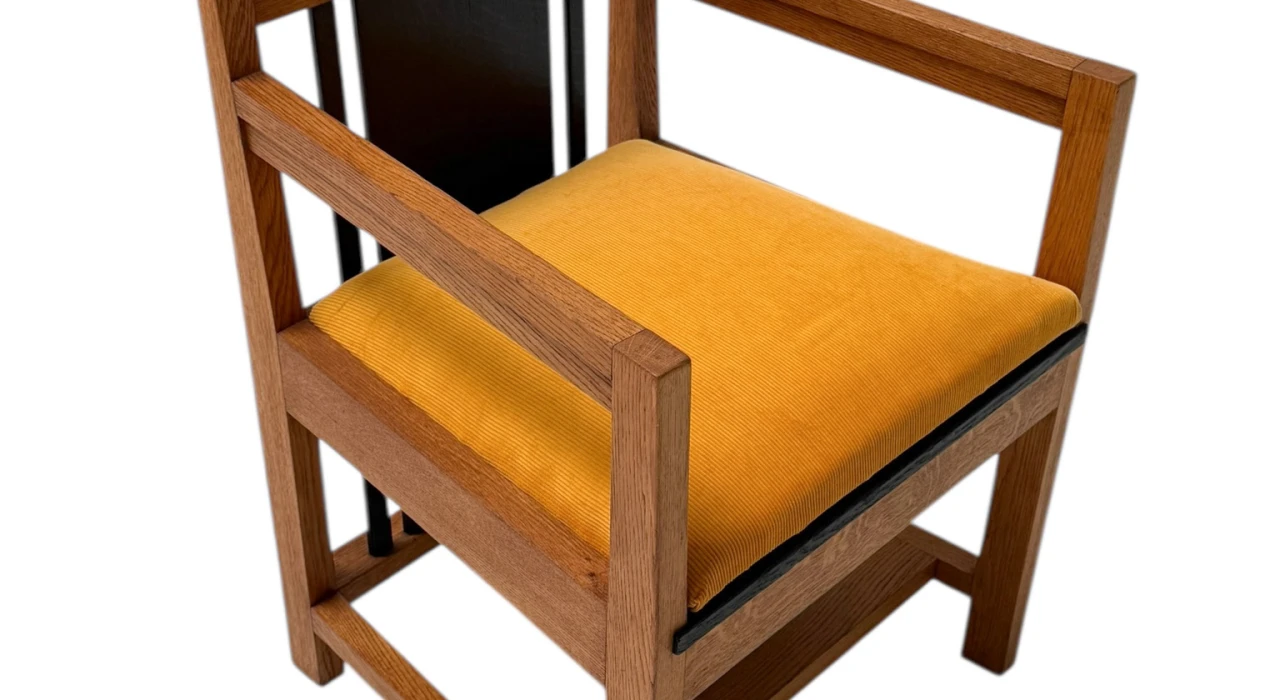 Two Art Deco Modernist High Back Armchairs by Cor Alons, 1927